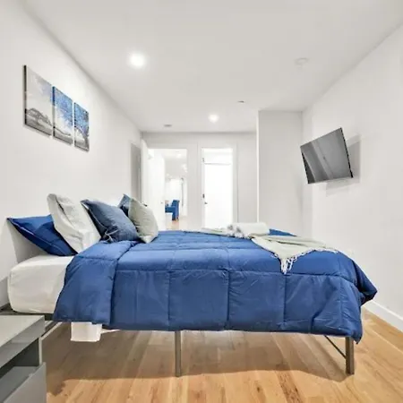Homestay Jimmy's Brownstone Penthouse! Its Personal, Luxury, Your Away From Home!! *