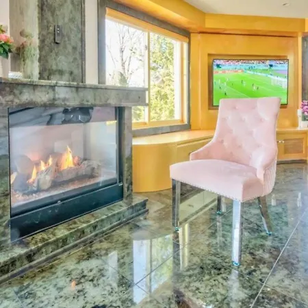 Bayside Queens 6br Gated With Private Heated Pool Game And Water Views New York