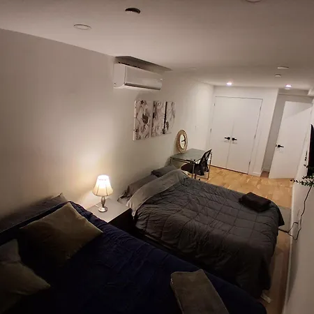 Jimmy's Brownstone Penthouse! Its Personal, Luxury, Your Away From Home!! Homestay New York
