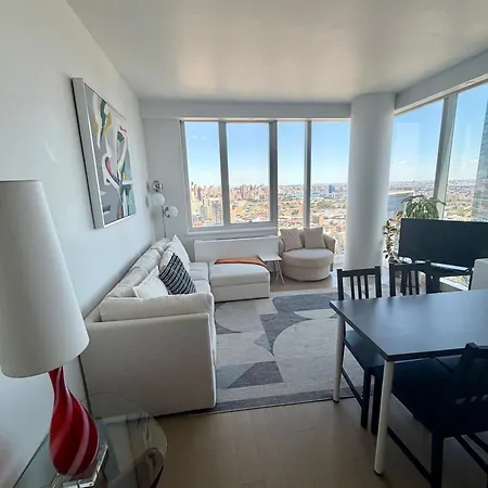 Apartment High Floor Luxury Corner 2br2ba Stunning Panoramic Views 1 Stop To Midtown Manhattan *