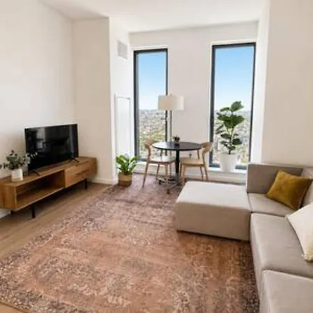 Luxury 1bd The Axel Full Service Building Apartment *