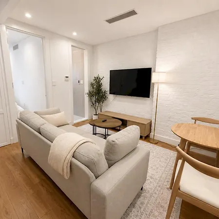 L.e.s 2bd Wd Air Heated Floors New York