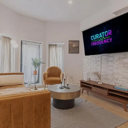 Spacious And Stylish 2bd With Washer Near Train Apartment *