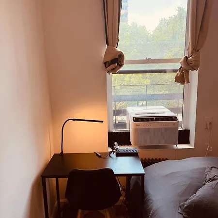 In Chelsea 9 - Shared Bathroom - 5th Floor Walk Up Apartment *