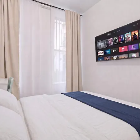 2bd Uptown Utopia *