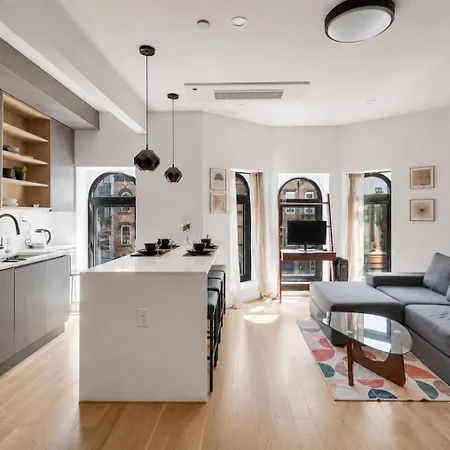Spacious And Renovated 2bd Near Train With Balcony * New York
