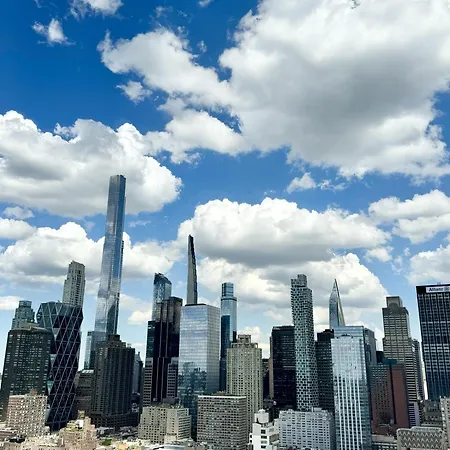 Apartment Midtown High Floor Stunning Panoramic View Corner 2br *
