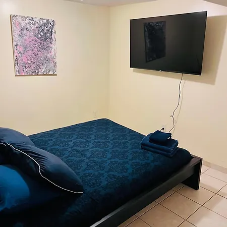Queens Nyc Private One Bedroom Bathroom Kitchen New York