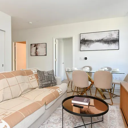 Urban Escape Bright 2br 2ba In Fidi New York