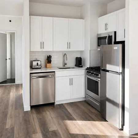 3rd Avenue Doorman Washerdryer In Unit Apartment *