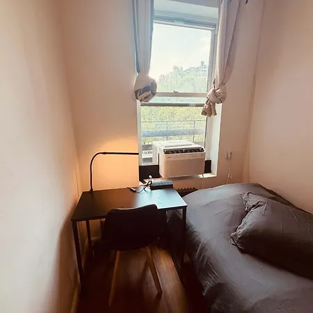 In Chelsea 9 - Shared Bathroom - 5th Floor Walk Up * New York