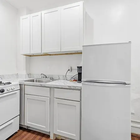 Apartment Spacious Washington Heights Near Transit