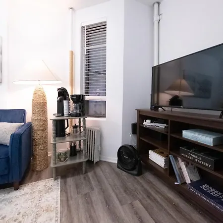 Cozy 1 Bedroom *