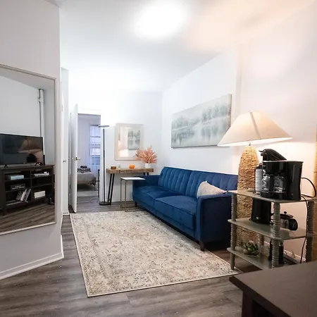 Cozy 1 Bedroom Apartment