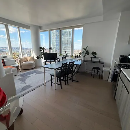 High Floor Luxury Corner 2br2ba Stunning Panoramic Views 1 Stop To Midtown Manhattan New York