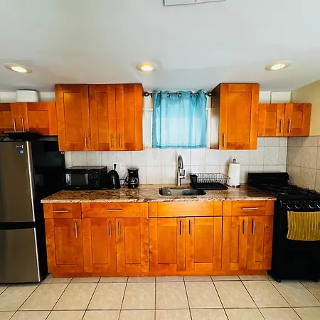 Queens Nyc Private One Bedroom Bathroom Kitchen * New York
