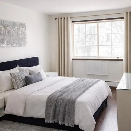 Apartment On Madison *