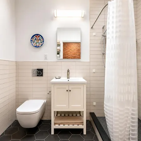 Apartment Stylish Harlem Duplex With Private Patio Near Park *