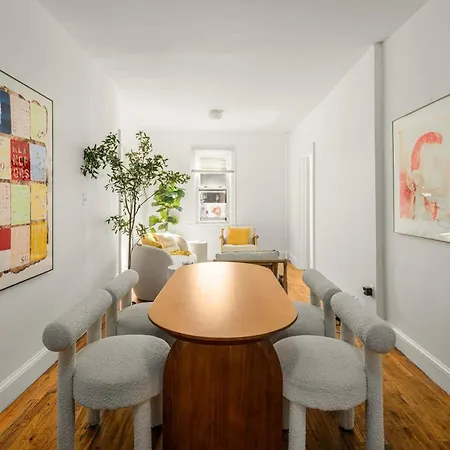 Williamsburg Gardens 3br Floor-through Unit With Private Yard Apartment