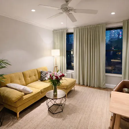 1 Bd Manhattan Unit Apartment *