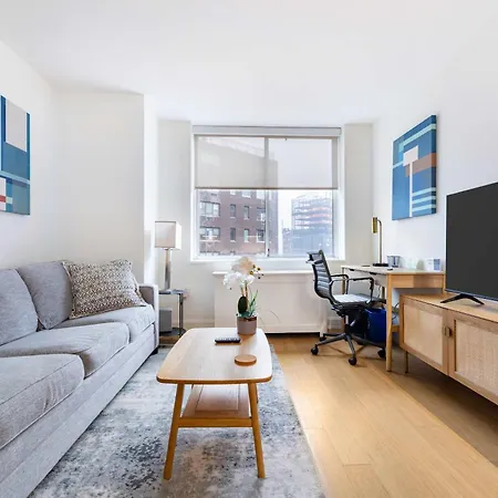 Apartment Luxury 1br With Rooftop Gym & Laundry *