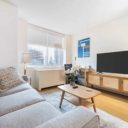 Luxury 1br With Rooftop Gym & Laundry Apartment