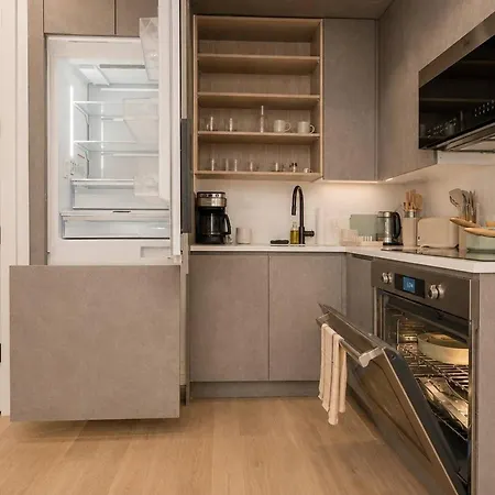 Stylish 1bd With Balcony&washer Near Train