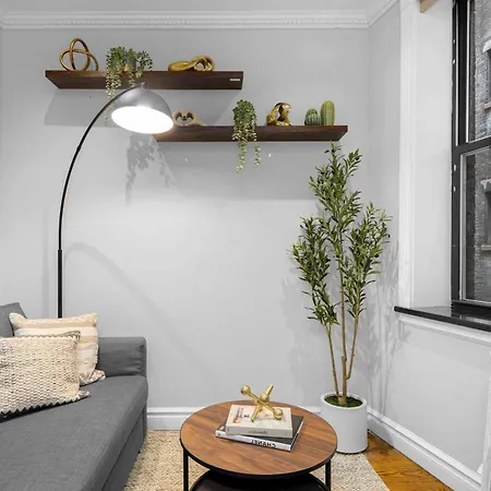 Stylish Manhattan Retreat Near Nyc Landmarks * New York