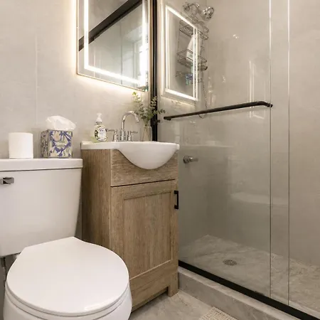 Apartment Stylish Near Airport By Train Easy Access To Manhattan