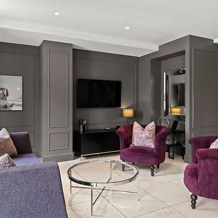 Rove Travel - Marmara Place 1801 - Modern