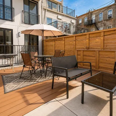 Modern And Stylish 1bd Duplex And Backyard Apartment New York