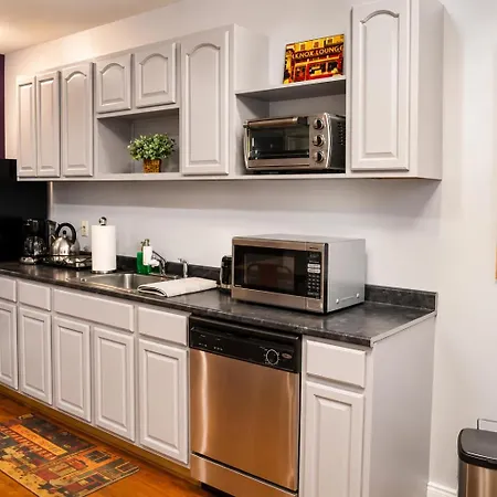 Fabulous 1 Bedroom In Manhattan Apartment *
