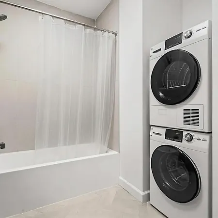 Apartment 1 Stop Midtown Corner Skyline Penthouse New Modern Patio 1 Bedroom New York