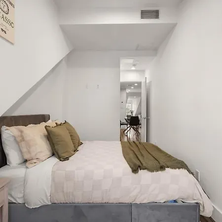 Family-friendly Nyc Retreat Walk To Seaport Apartment New York