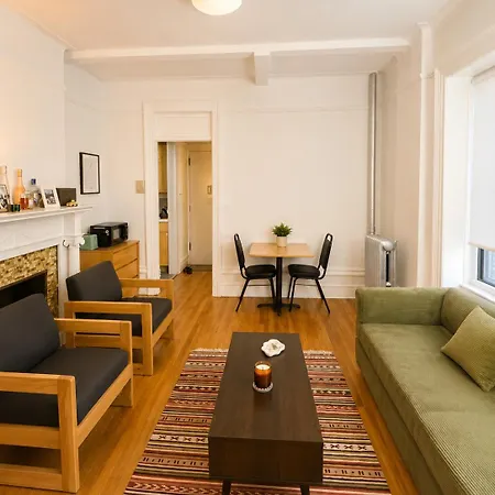 Bright Columbia Retreat - Walk To Campus & Riverside Park *