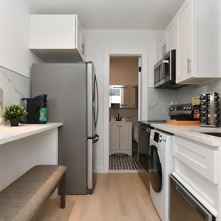 Chic 2br Steps To Park *