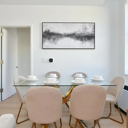 Apartment Urban Escape Bright 2br 2ba In Fidi New York