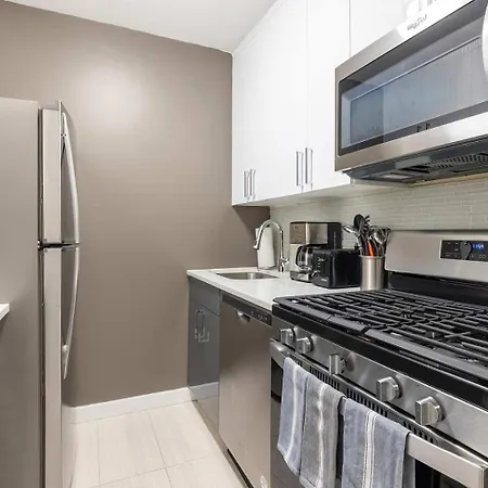 Spacious In Murray Hill Apartment