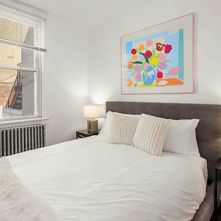 Williamsburg Gardens 3br Floor-through Unit With Private Yard