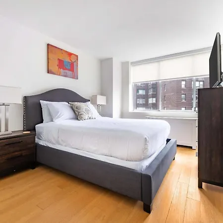 Apartment Luxury 1br With Rooftop Gym & Laundry