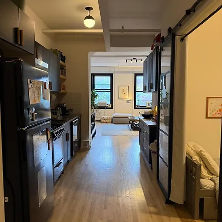 2br Williamsburg Urban Retreat