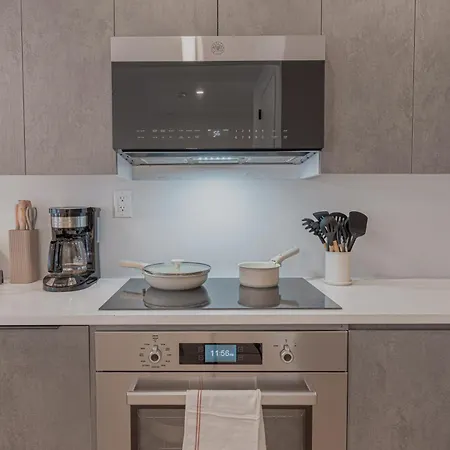 Apartment Spacious And Stylish 2bd With Washer Near Train *
