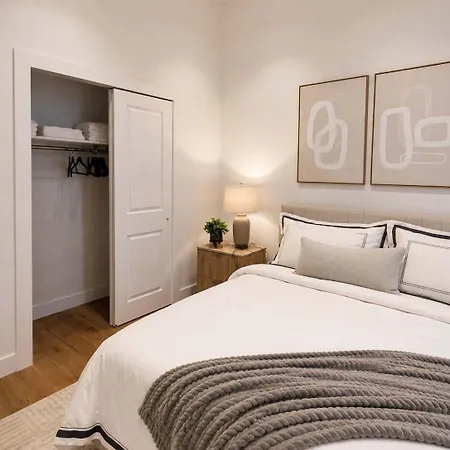 Prime Uws 2 Bedrooms Doorman Newly Furnished Apartment