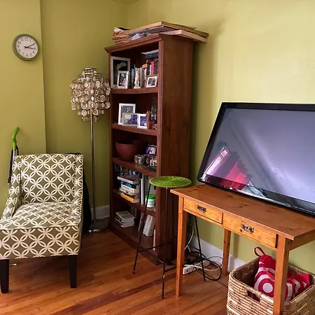 Tranquil One Bedroom In Beautiful North Riverdale Apartment *