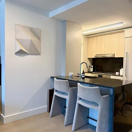 Apartment Pied-a-terre In The Sky *