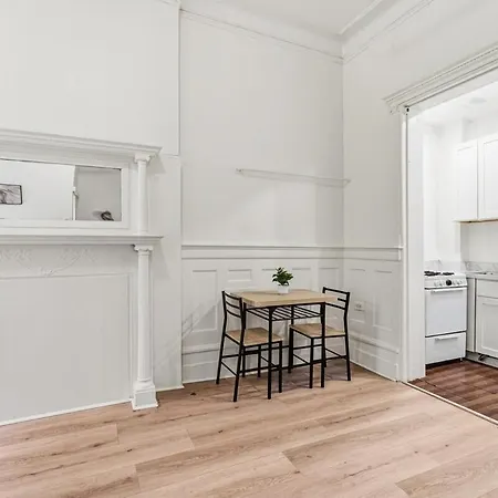 Apartment Spacious Washington Heights Near Transit