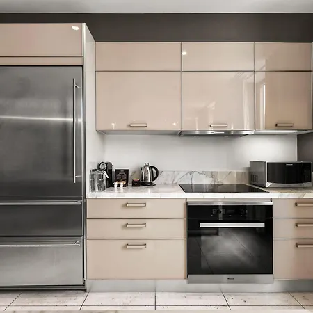 Rove Travel - Marmara Place 1801 - Modern * New York