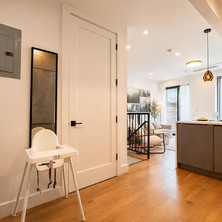 Modern And Stylish 1bd Duplex And Backyard Apartment New York