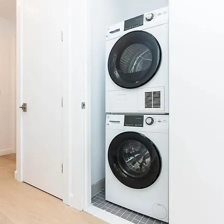 Apartment 5 Mins To Midtown Luxury Corner 2br2ba With Fabulous View New York
