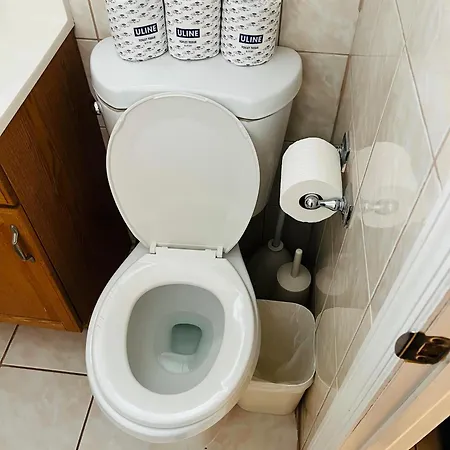 Queens Nyc Private One Bedroom Bathroom Kitchen * New York